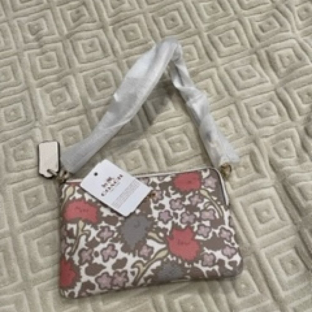 NWT Coach wristlet
